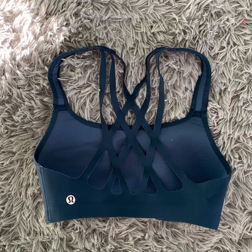 lululemon sports bra